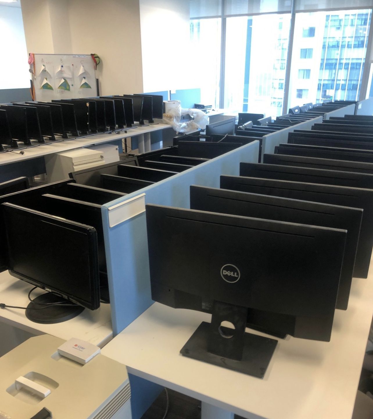 廣州二手臺(tái)式機(jī)批量回收：企業(yè)電腦處理有何特別之處？(圖1)